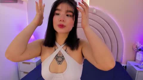 emilyygrey online show from March 20, 11:48 am