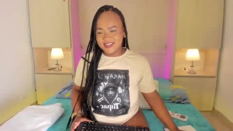 Snapshot of emilyystuart chatting on September 24, 4:16 am Emily online show from September 24, 4:16 am