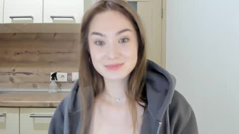 Snapshot of eminemswife chatting on February 4, 4:15 am Nadya online show from February 4, 4:15 am