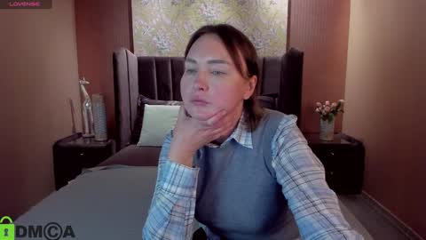 Snapshot of emm_quince chatting on December 26, 12:16 pm Emm online show from December 26, 12:16 pm