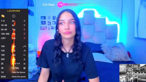 Snapshot of emma__15 chatting on December 5, 12:08 am emma online show from December 5, 12:08 am