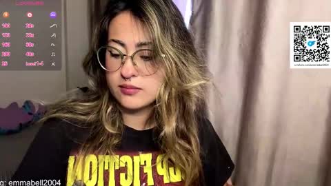 Snapshot of emma__bell_ chatting on February 14, 2:03 pm Emma Is here online show from February 14, 2:03 pm