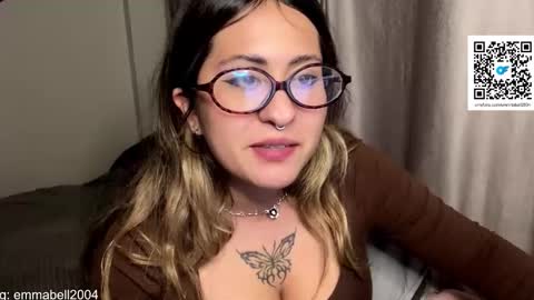 Snapshot of emma__bell_ chatting on February 24, 1:14 am Emma Is here online show from February 24, 1:14 am