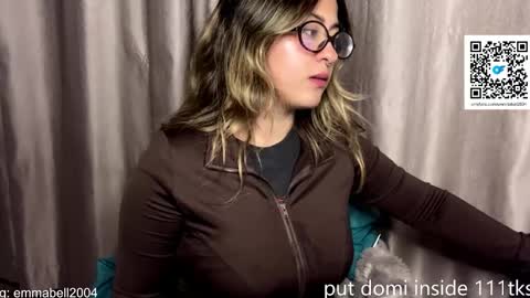 Snapshot of emma__bell_ chatting on March 17, 1:32 am Emma Is here online show from March 17, 1:32 am