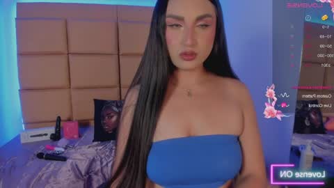 emma__js_ online show from June 5, 8:14 pm