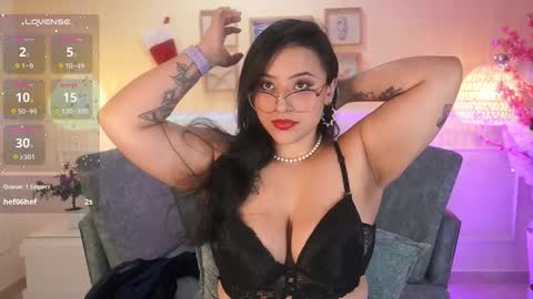emma__walkerr_ online show from December 20, 4:25 pm