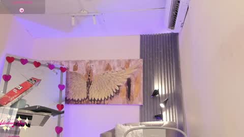 Alice online show from February 8, 3:42 pm