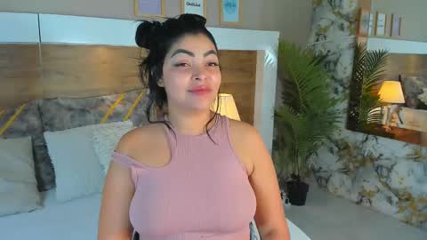 Snapshot of emma_bakker_ chatting on February 22, 10:51 am Emma online show from February 22, 10:51 am