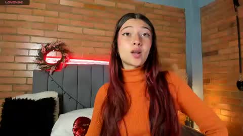 Snapshot of emma_belley chatting on June 21, 7:16 pm Hey Im EmmaHelp me reach 100 likes online show from June 21, 7:16 pm