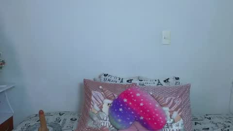 Emma Blue  modelo independiente online show from December 5, 3:15 am