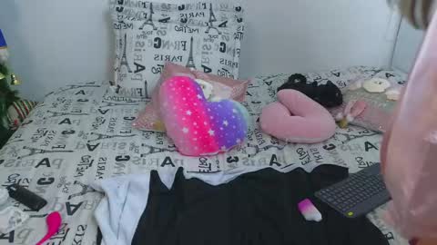 Emma Blue  modelo independiente online show from December 27, 1:00 am