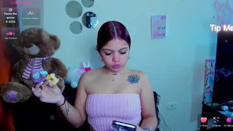 emma_boo_ online show from February 21, 3:46 pm