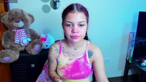 emma_boo_ online show from April 26, 2:48 pm