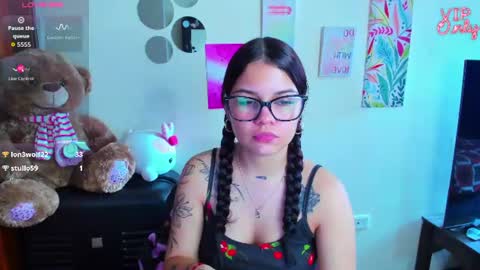 emma_boo_ online show from June 12, 4:50 pm
