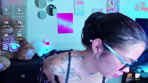 emma_boo_ online show from June 14, 4:20 pm