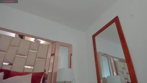 Emma Castillo online show from December 27, 10:48 pm