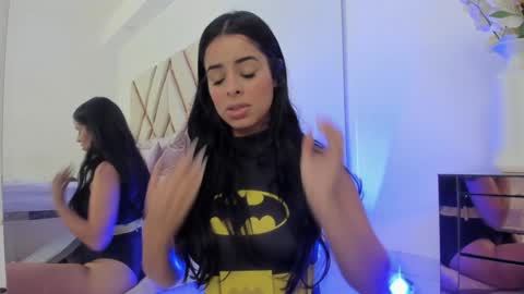 Emma Castillo online show from February 9, 1:22 am