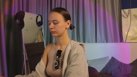 emma_chaser online show from May 1, 1:43 am