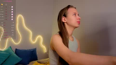 Emma online show from June 20, 1:09 am