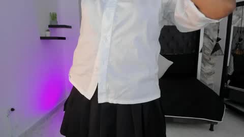Emma online show from April 27, 8:07 pm