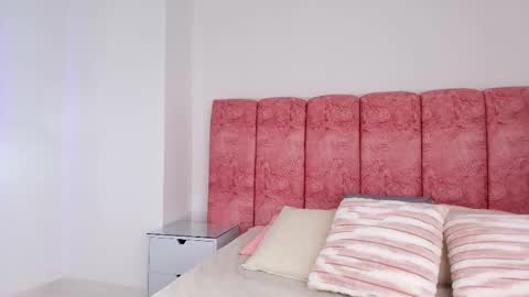 Emma online show from December 17, 3:01 am