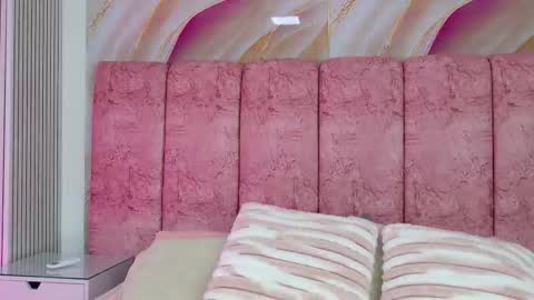 Emma online show from February 18, 3:13 am