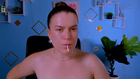 emma_dark_ online show from July 12, 9:22 am