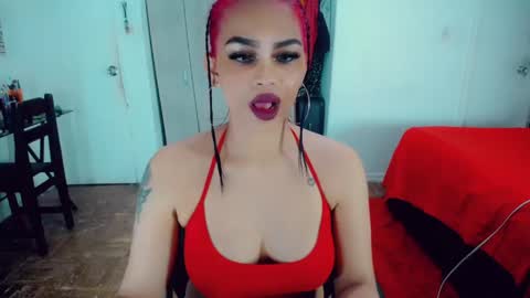 Snapshot of emma_diva chatting on May 29, 7:23 pm emma online show from May 29, 7:23 pm