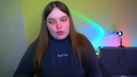 Snapshot of emma_dorn chatting on October 3, 9:06 am Eva online show from October 3, 9:06 am