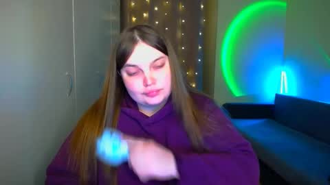 Snapshot of emma_dorn chatting on October 14, 5:58 pm Eva online show from October 14, 5:58 pm