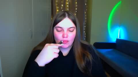 Snapshot of emma_dorn chatting on November 2, 6:16 am Eva online show from November 2, 6:16 am