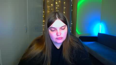 Snapshot of emma_dorn chatting on November 9, 6:39 pm Eva online show from November 9, 6:39 pm