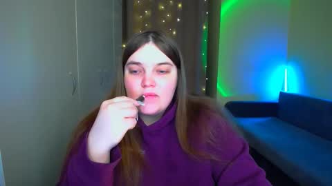 Snapshot of emma_dorn chatting on November 19, 10:59 am Eva online show from November 19, 10:59 am