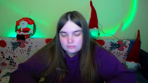 Snapshot of emma_dorn chatting on December 4, 12:14 pm Eva online show from December 4, 12:14 pm