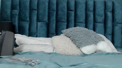 Snapshot of emma_foxi chatting on October 29, 8:43 pm Emma online show from October 29, 8:43 pm