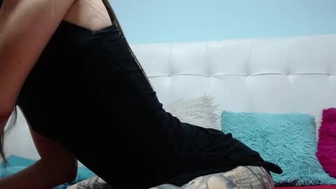 Snapshot of emma_foxi chatting on November 10, 11:04 pm Emma online show from November 10, 11:04 pm