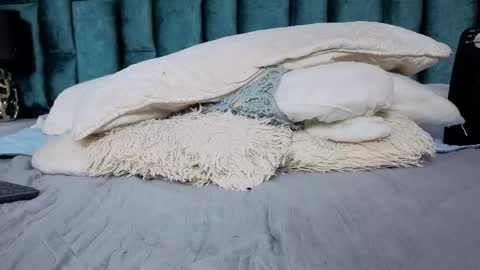 Emma online show from February 13, 7:54 pm