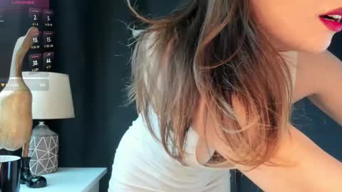 Snapshot of emma_groot chatting on October 5, 6:12 am emma_groot online show from October 5, 6:12 am