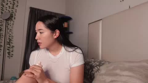 Snapshot of emma_johnson_ chatting on January 24, 1:45 am emma_johnson_ online show from January 24, 1:45 am