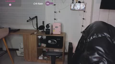 Snapshot of emma_johnson_ chatting on February 12, 1:52 am emma_johnson_ online show from February 12, 1:52 am