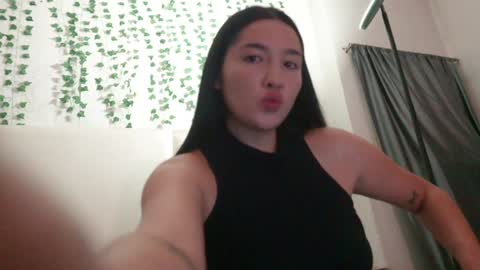 Snapshot of emma_johnson_ chatting on October 21, 1:39 am emma_johnson_ online show from October 21, 1:39 am