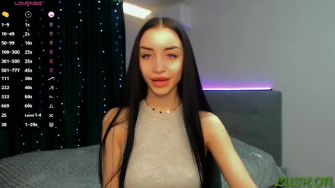 Snapshot of emma_jordan chatting on February 20, 10:27 am Emma online show from February 20, 10:27 am