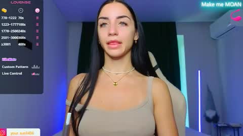 Snapshot of emma_jordan chatting on September 17, 7:21 am Emma online show from September 17, 7:21 am