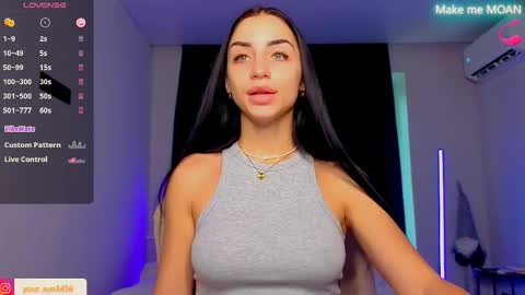 Snapshot of emma_jordan chatting on September 20, 7:09 am Emma online show from September 20, 7:09 am