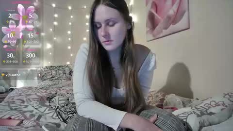 emma_just online show from October 13, 6:57 am