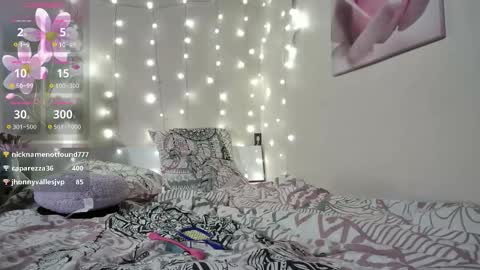 emma_just online show from October 29, 6:53 pm