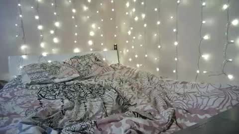 emma_just online show from January 10, 8:49 am