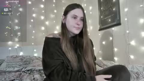 emma_just online show from June 14, 7:32 am