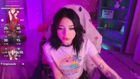 emma_kirks online show from May 13, 1:41 pm