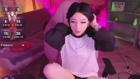 emma_kirks online show from May 26, 12:34 pm